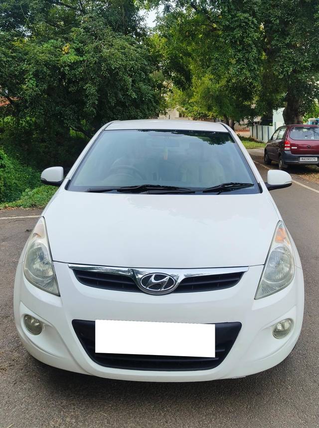 https://images10.gaadi.com/usedcar_image/4427204/original/processed_6e55fed36d5a8b871dd6c4d3784c209b.jpg?imwidth=6400