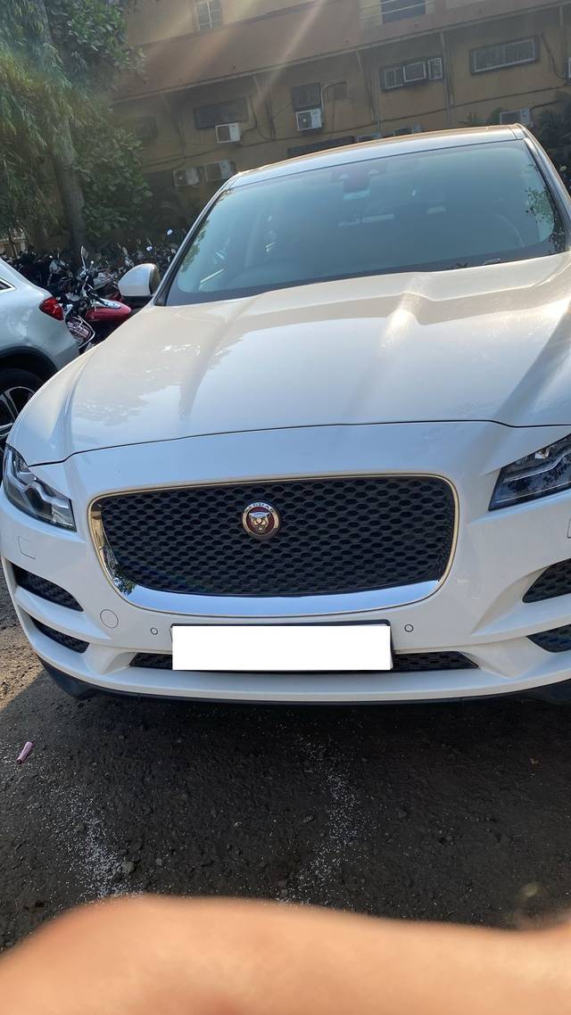 https://images10.gaadi.com/usedcar_image/4427294/original/4692e75324b8bcaa0a3a1b6925df411a.jpeg?imwidth=6400