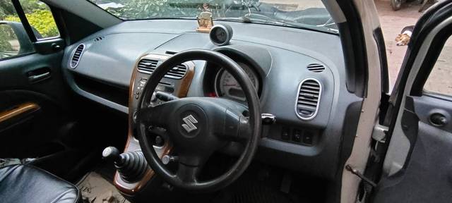 https://images10.gaadi.com/usedcar_image/4427339/original/cc171fe480620c770113f42db22c0f8f.jpg?imwidth=6402