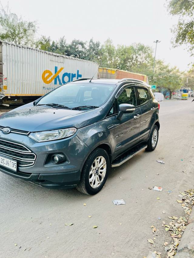 https://images10.gaadi.com/usedcar_image/4427346/original/c0434e55a40e9aac36c6e8203528e0f0.jpg?imwidth=6402