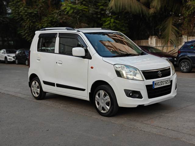 https://images10.gaadi.com/usedcar_image/4427381/original/ad3a25356b4b5f7e04604f36dc84f1c6.jpg?imwidth=6402