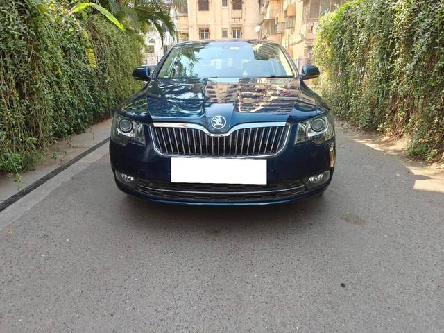 https://images10.gaadi.com/usedcar_image/4427403/original/processed_b4e4f26902ef91d773348f65143104a1.jpeg?imwidth=6400