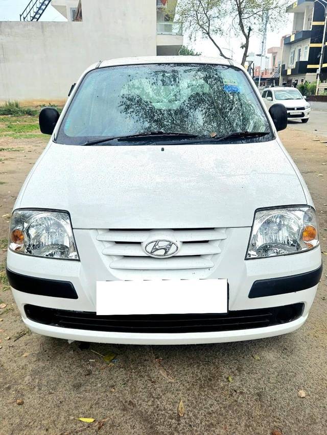 https://images10.gaadi.com/usedcar_image/4427523/original/processed_b7ff0cabbe9325772dd681983dbf0ee2.jpg?imwidth=6402