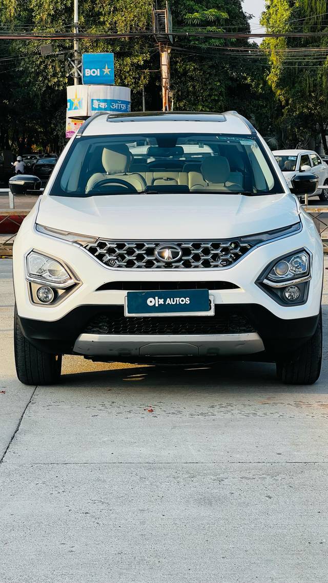 https://images10.gaadi.com/usedcar_image/4427526/original/51283332826a6557a15d2241cd33b848.jpg?imwidth=6401