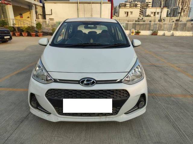 https://images10.gaadi.com/usedcar_image/4427532/original/93dff3e5a65806c71a5bb401a61f99cd.jpeg?imwidth=6400