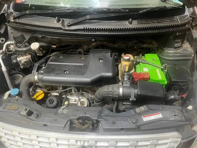 https://images10.gaadi.com/usedcar_image/4427588/original/b5234296b57b1a005127861f3128fe09.jpeg?imwidth=6402