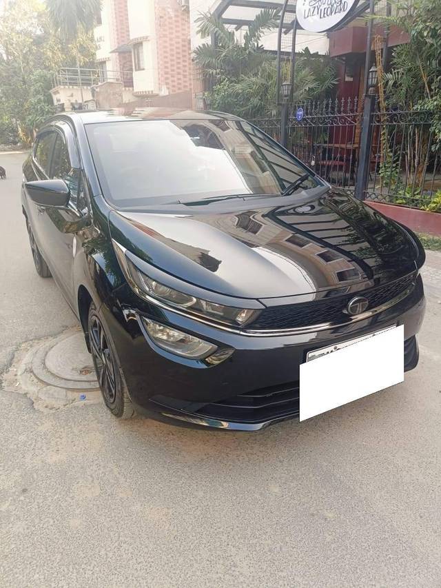 https://images10.gaadi.com/usedcar_image/4427699/original/processed_cf3e7b5431648e248de57aaba19484c5.jpg?imwidth=6400