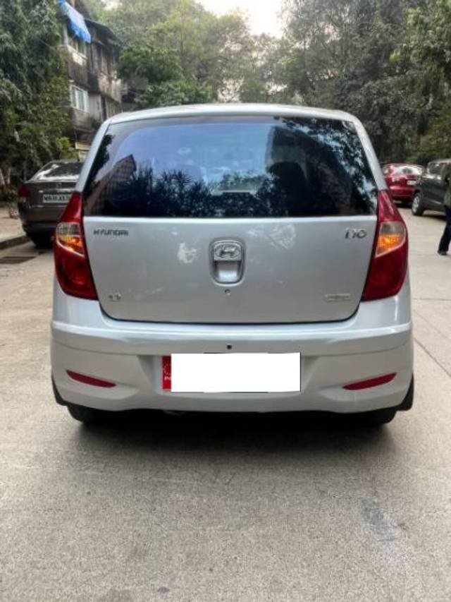 https://images10.gaadi.com/usedcar_image/4427767/original/processed_42c212f4-09e3-4dac-9099-a896bc98682e.jpg?imwidth=6400