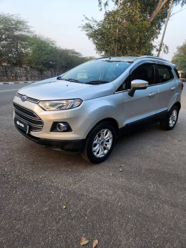 https://images10.gaadi.com/usedcar_image/4427770/original/processed_023e5be88f1bf7ffb08369fc50e2e66f.jpeg?imwidth=6402