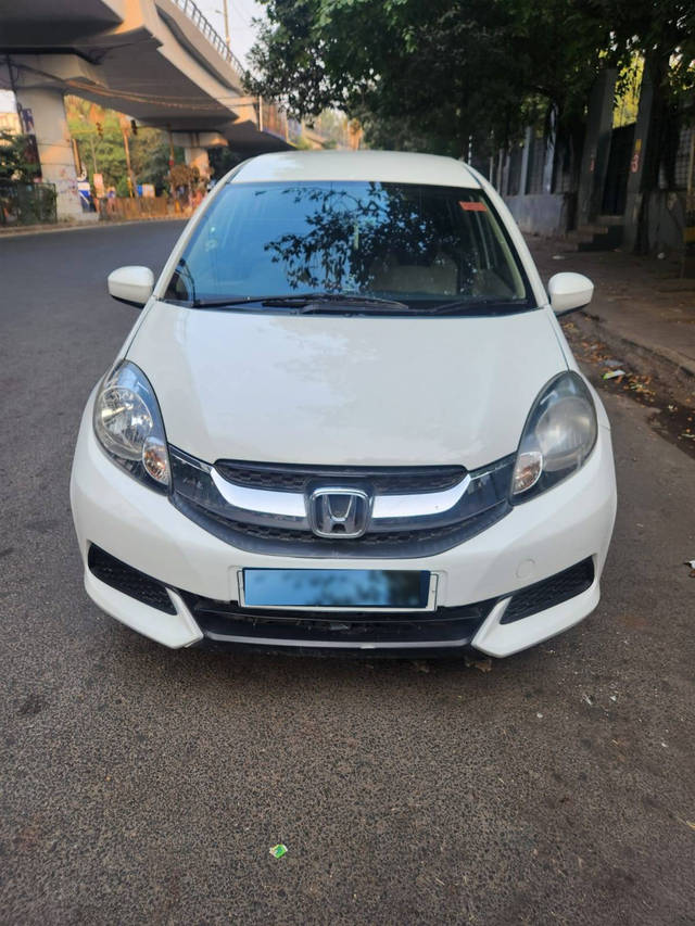 https://images10.gaadi.com/usedcar_image/4427839/original/25906fbc13954ad6be331e626437c690.jpg?imwidth=6400