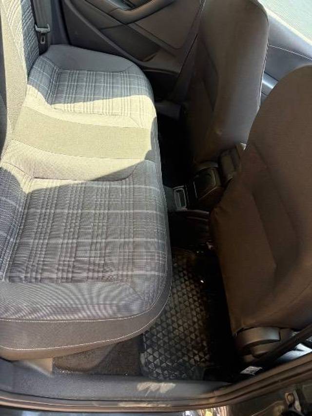 https://images10.gaadi.com/usedcar_image/4428318/original/7c942914eea0a844c3cb2dd4ecda86ba.jpeg?imwidth=6400