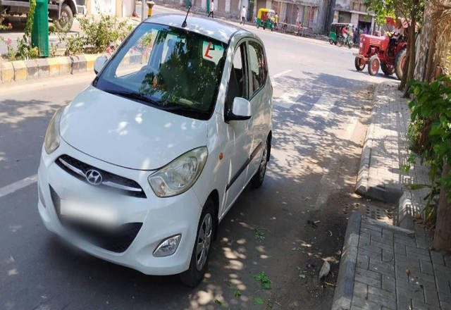 https://images10.gaadi.com/usedcar_image/4428337/original/3eedb3ec4a745715400abc068f20122b.jpg?imwidth=6402