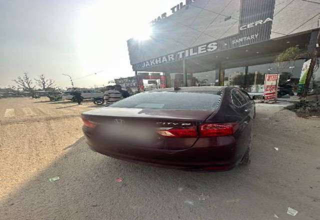 https://images10.gaadi.com/usedcar_image/4428340/original/422de3c0bd41a0c9930ff0e78ea3a1ec.jpeg?imwidth=6402