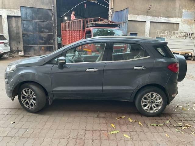 https://images10.gaadi.com/usedcar_image/4428515/original/processed_61b7ca5202393e945d7bab96ce8bda90.jpeg?imwidth=6402