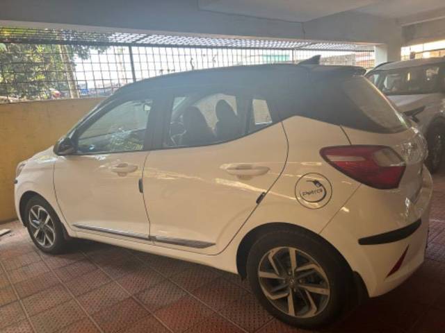 https://images10.gaadi.com/usedcar_image/4428571/original/1cd6d93a023c29278768a47d28b43d8d.jpeg?imwidth=6401