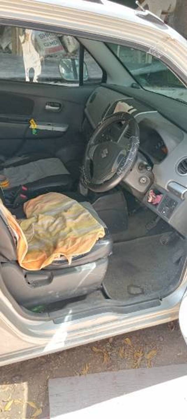 https://images10.gaadi.com/usedcar_image/4428616/original/0aac9789f2906a8bee0f6b1e4d2495f6.jpg?imwidth=6402