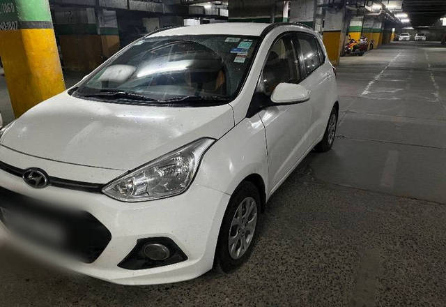 https://images10.gaadi.com/usedcar_image/4428752/original/68a3a0387743419769a908a70d50b81b.jpeg?imwidth=6402