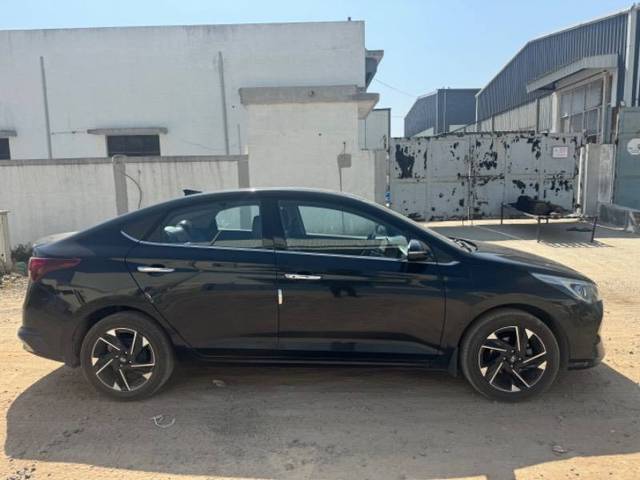 https://images10.gaadi.com/usedcar_image/4428802/original/98cb81788071c7459c3389e14da4736f.jpeg?imwidth=6401