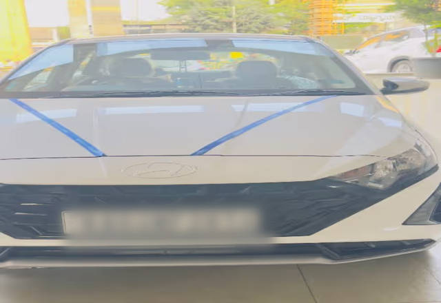 https://images10.gaadi.com/usedcar_image/4428867/original/6c31f074-2800-42b2-857c-47e992e09729.?imwidth=6401