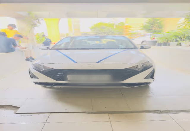 https://images10.gaadi.com/usedcar_image/4428867/original/835bf28a-45ea-4c44-a73b-9f6b734bf231.?imwidth=6400