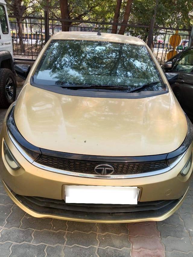 https://images10.gaadi.com/usedcar_image/4428916/original/processed_927df7d131c42b025def26d129da1568.jpg?imwidth=6401