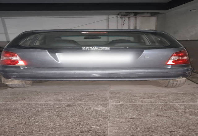 https://images10.gaadi.com/usedcar_image/4429452/original/061ef1b342f920160f1dc8c27ab2c82b.jpg?imwidth=6401