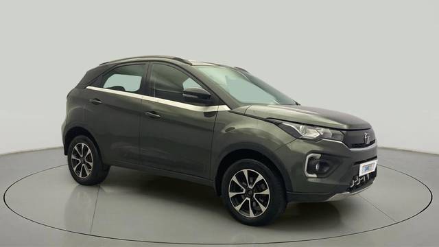 https://images10.gaadi.com/usedcar_image/4429461/original/c694d4d7e178127c5265a8e00602f27c.jpg?imwidth=6400