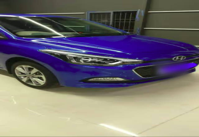https://images10.gaadi.com/usedcar_image/4429561/original/7201b44b-9aae-4f52-99ce-9300917cc5d9.?imwidth=6401