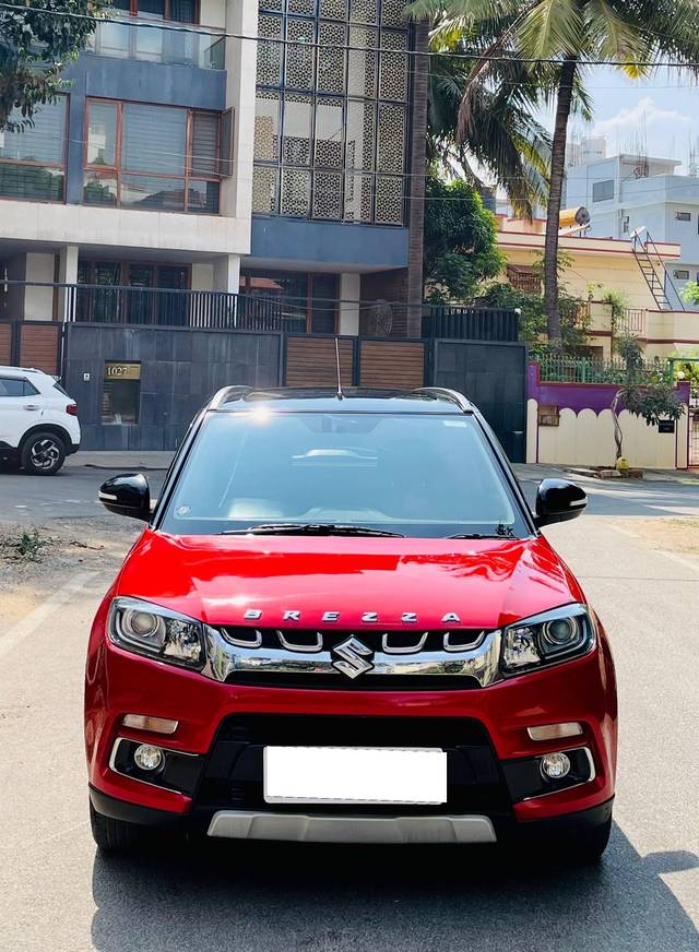 https://images10.gaadi.com/usedcar_image/4429652/original/processed_dfa96c06-6906-4297-b2cd-81a130ddb627.jpg?imwidth=6400