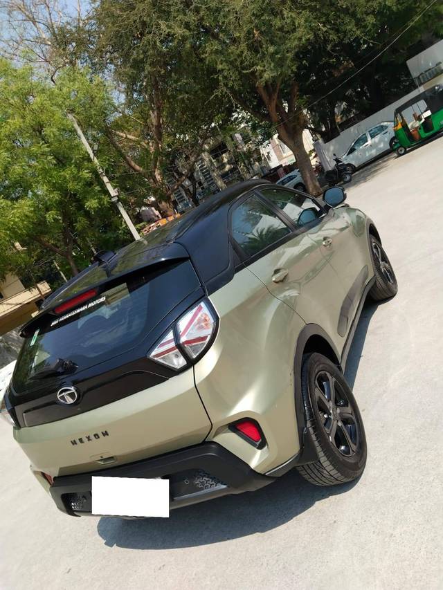 https://images10.gaadi.com/usedcar_image/4430841/original/processed_98e5fa69-9c48-4f15-b063-60b7cf294213.jpg?imwidth=6402