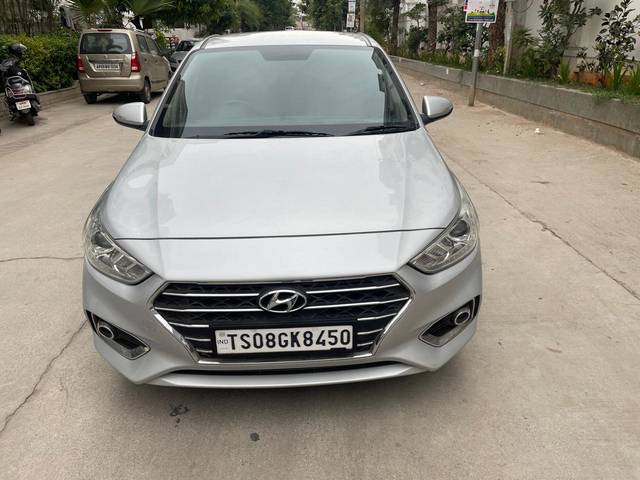 https://images10.gaadi.com/usedcar_image/4432833/original/2df0f59412936fbec397b19a34cbcaab.jpg?imwidth=6400