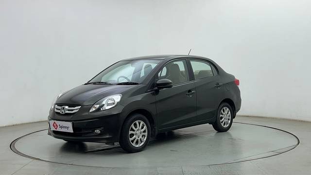 https://images10.gaadi.com/usedcar_image/4433144/original/152aa37019a907dfde21c6b290ec87f4.JPG?imwidth=6400