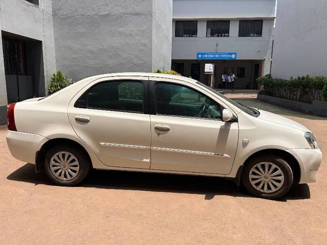 https://images10.gaadi.com/usedcar_image/4433760/original/processed_63f7bef8-8ed9-4157-aec9-ffa814c1f3de.jpeg?imwidth=6401