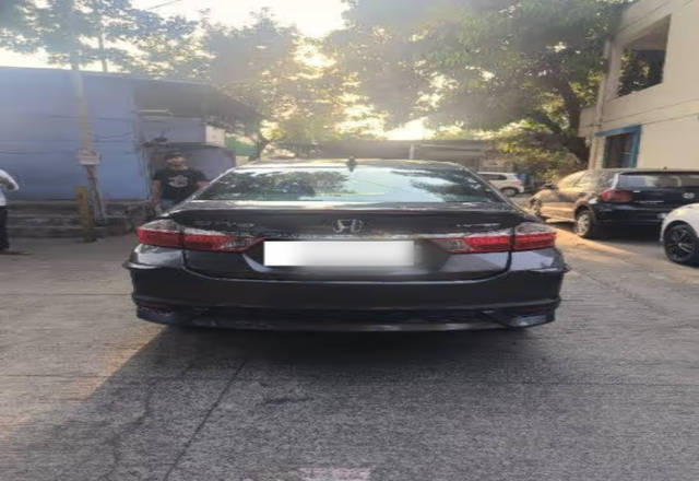 https://images10.gaadi.com/usedcar_image/4433785/original/7ca05f4d-7485-4351-a608-607ba9874e86.?imwidth=6400