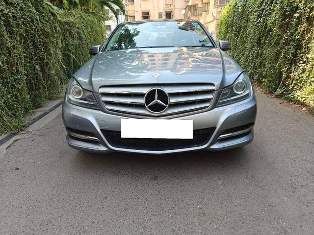 https://images10.gaadi.com/usedcar_image/4434510/original/processed_e9a26cdf32ae207cd383ccac5df9bb3e.jpeg?imwidth=6400