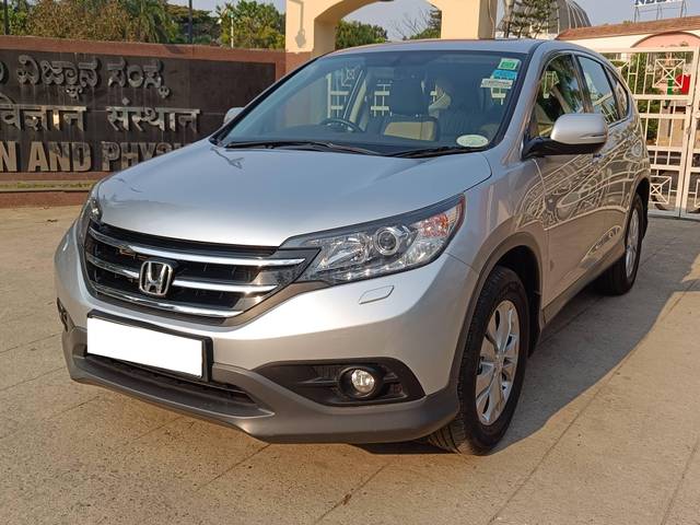 https://images10.gaadi.com/usedcar_image/4434583/original/processed_7c34fe7f25b8d30efb2bb147df0ed59b.jpg?imwidth=6402