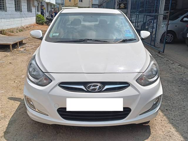 https://images10.gaadi.com/usedcar_image/4435067/original/processed_36bdd13dabb522cff816a8a332f8df2d.jpg?imwidth=6400