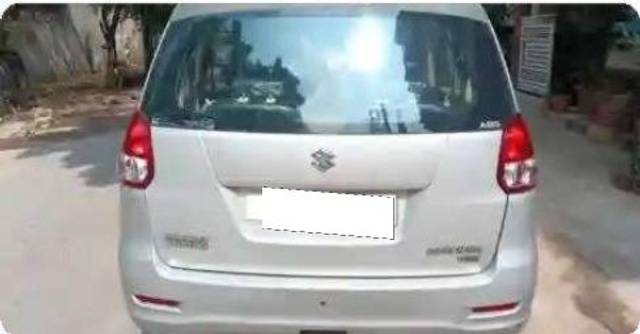 https://images10.gaadi.com/usedcar_image/4435142/original/processed_8db9e0b3-e5c0-46b8-aa52-353921b230a4.jpeg?imwidth=6400