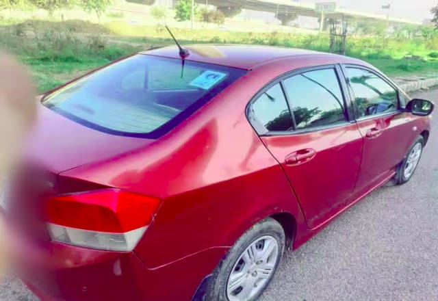https://images10.gaadi.com/usedcar_image/4435328/original/410d27eb-b461-4aef-b778-e6153757881d.?imwidth=6400