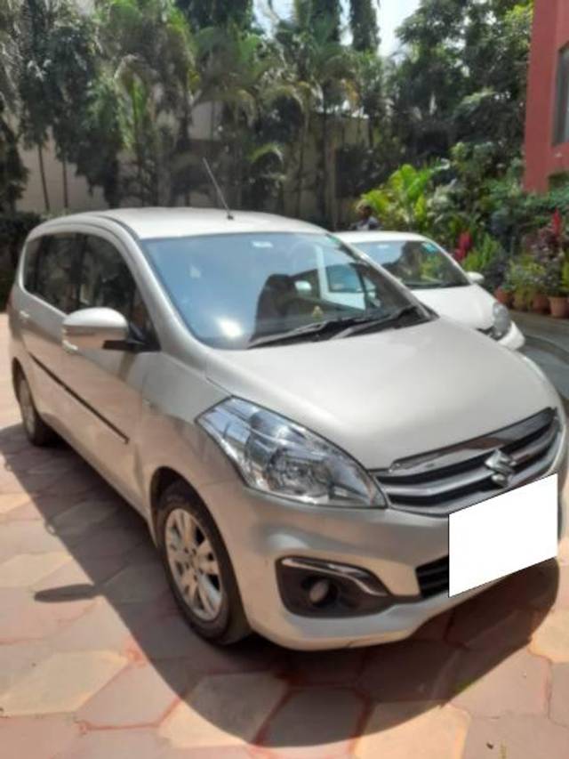 https://images10.gaadi.com/usedcar_image/4435463/original/processed_fa889cd3-849d-40b6-a579-46f48e90addb.jpg?imwidth=6400