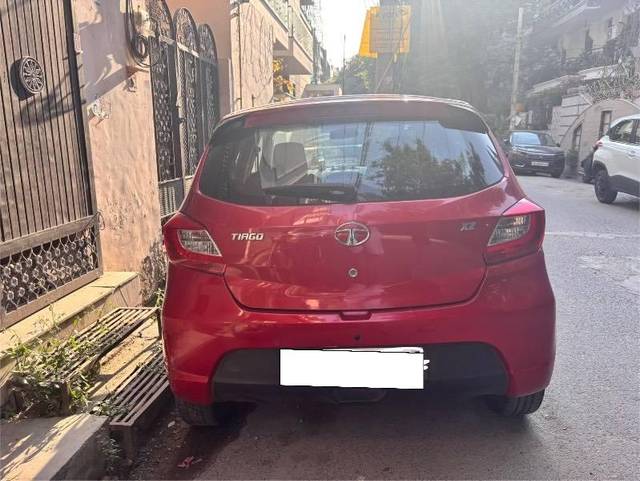 https://images10.gaadi.com/usedcar_image/4435668/original/processed_e77f0111-e5ea-4354-8b7c-838a9bc77567.jpeg?imwidth=6401