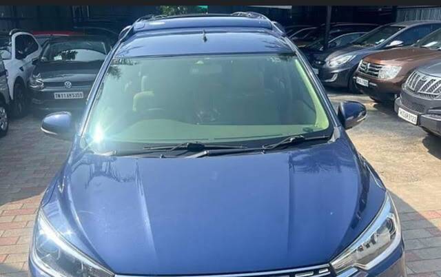 https://images10.gaadi.com/usedcar_image/4435678/original/processed_affbc429-107b-4759-95f5-cea469f622eb.jpeg?imwidth=6402