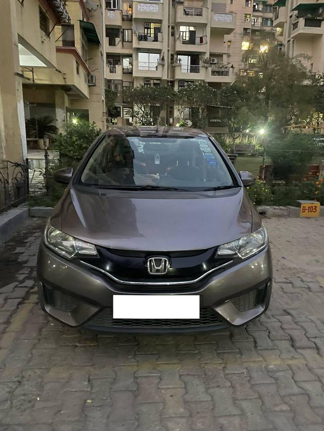 https://images10.gaadi.com/usedcar_image/4436311/original/processed_c81ca887-8d2a-418f-b1e8-cd36d81ac164.jpg?imwidth=6400