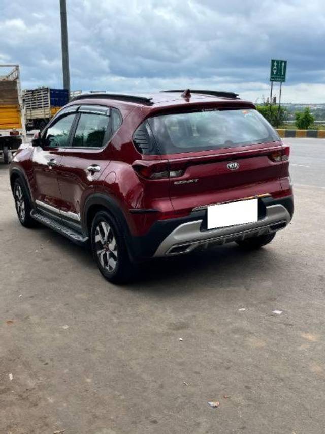 https://images10.gaadi.com/usedcar_image/4436744/original/processed_dd2713fe-f281-4285-8d71-bec310700234.jpg?imwidth=6400