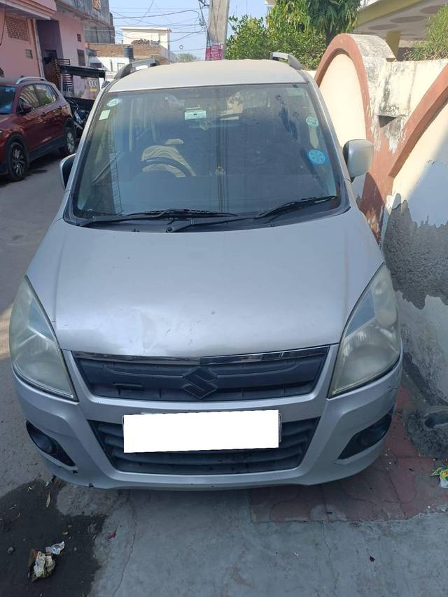 https://images10.gaadi.com/usedcar_image/4436786/original/processed_b88f04a5-2d83-49ca-978f-363b8ffc07f1.jpg?imwidth=6401
