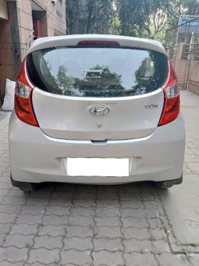 https://images10.gaadi.com/usedcar_image/4437514/original/processed_90dce822-3f67-4699-972f-79951489b46c.jpeg?imwidth=6402