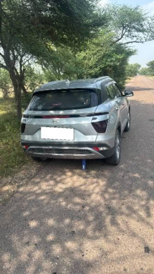 https://images10.gaadi.com/usedcar_image/4437731/original/processed_1a5bea02-edd1-4d82-8ef4-f310c99532cf.jpeg?imwidth=6400