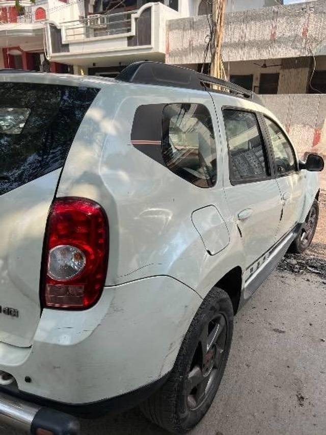 https://images10.gaadi.com/usedcar_image/4437761/original/processed_87c6d8c7-e9f7-4cb0-97fc-677286c8f48d.jpeg?imwidth=6401