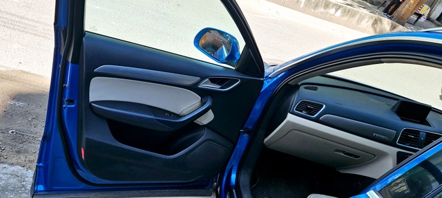 Second-hand 2016 Audi Q3 35 TDI Quattro Premium for sale in Gurgaon-12