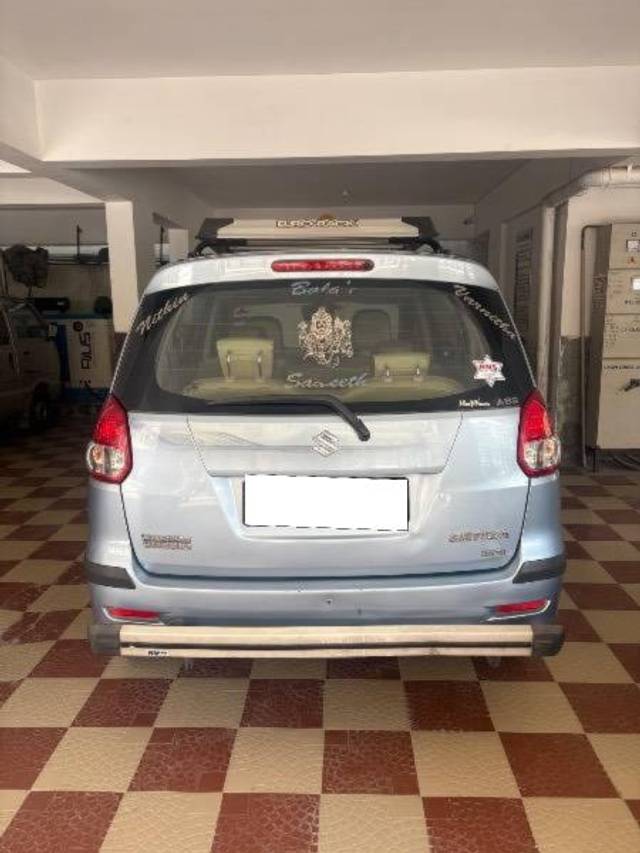 https://images10.gaadi.com/usedcar_image/4439250/original/processed_e11060b3-2149-4061-8483-d66c9322c0cb.jpeg?imwidth=6402